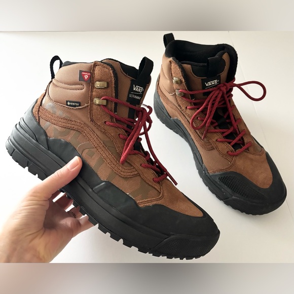 Vans UltraRange EXO High Gore-Tex Hiking Boots - Picture 2 of 9
